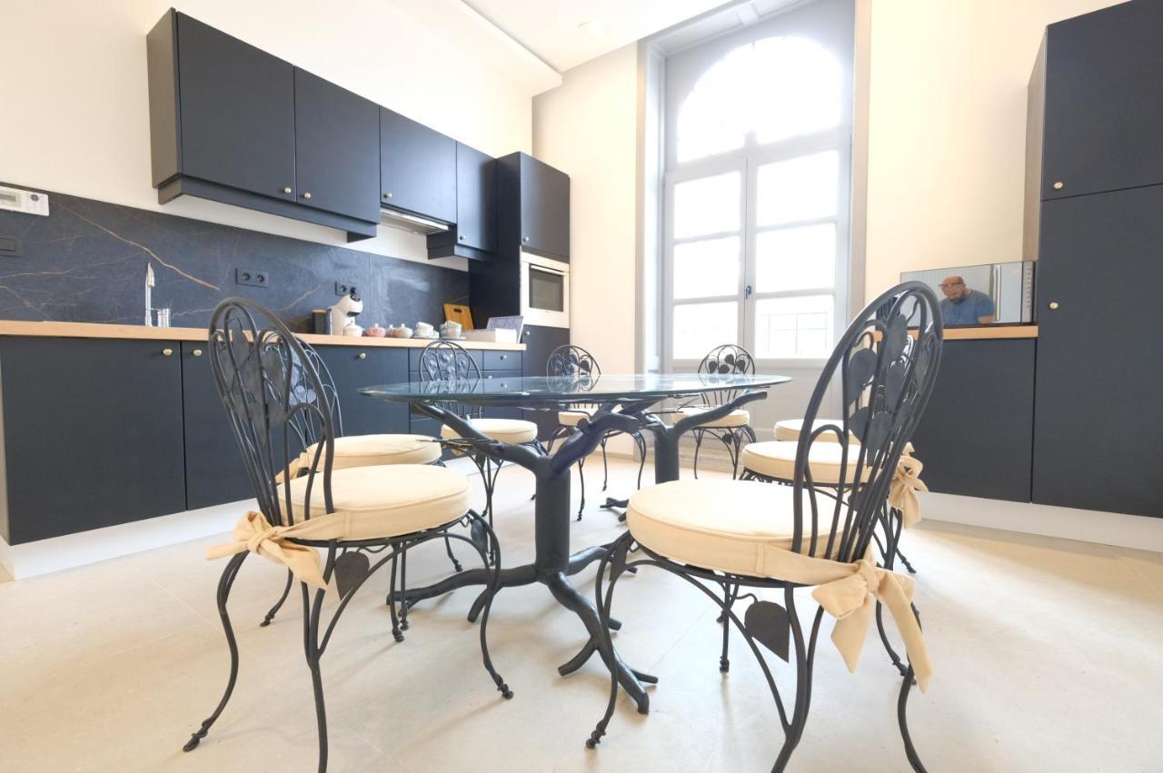 Suite La Duchesse Et Parking Prive Gratuit Mons  Exterior foto